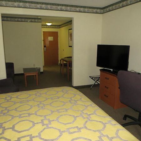Baymont By Wyndham Fort Wayne Quarto foto