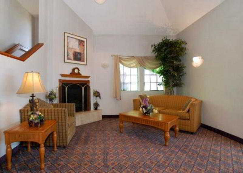 Baymont By Wyndham Fort Wayne Exterior foto
